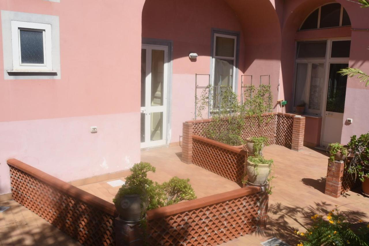 Villino Castellano Apartments 메타 외부 사진
