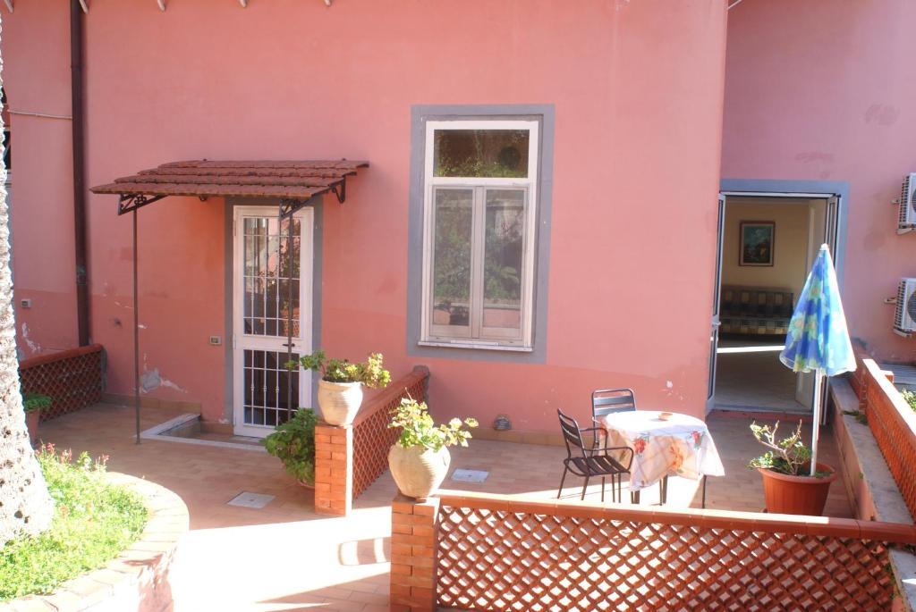 Villino Castellano Apartments 메타 객실 사진